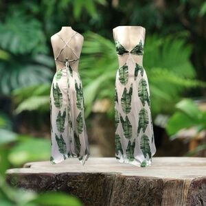 Summer Dress,White,Green leaves print,Sz S,Strip, Sleeveless,Bikini Neckline.!